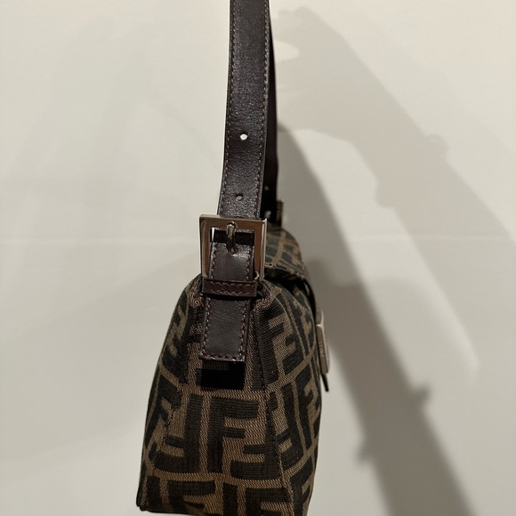 ✨SOLD ✨ FENDI Zucca Baguette Shoulder fold over Bag - Picture 7 of 13